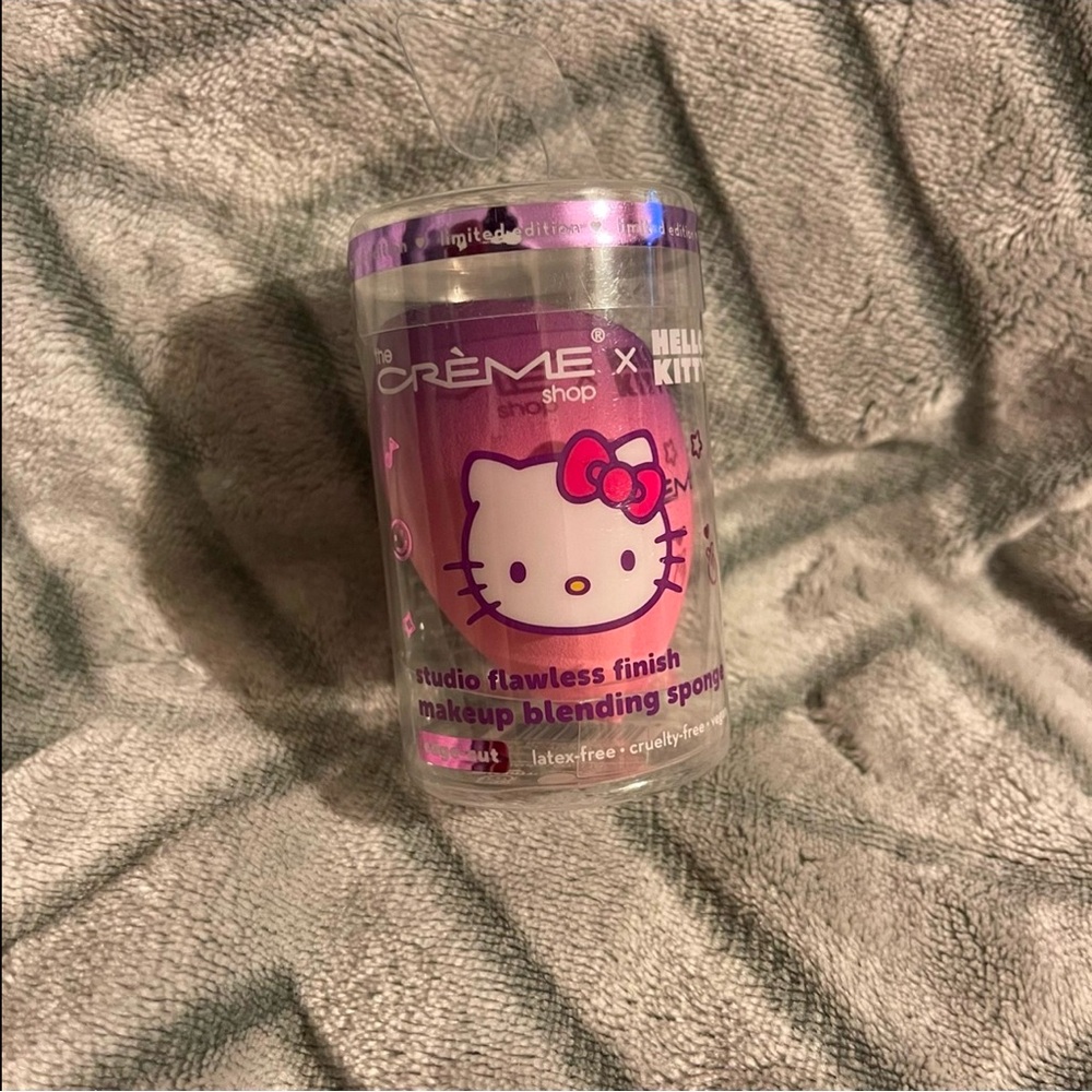 Hello Kitty Beauty Blender By The Crème Shop